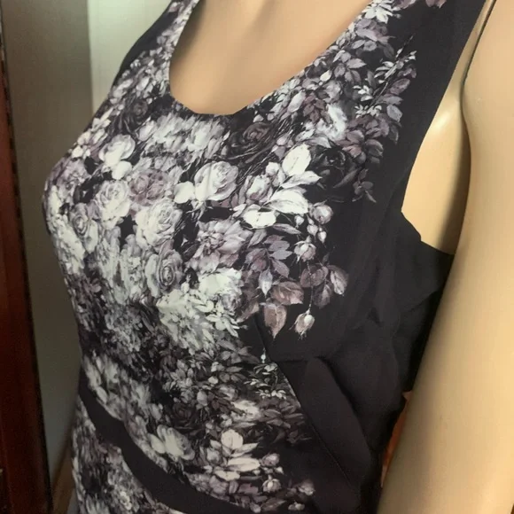 Nicole Miller Artelier Dress - Picture 2 of 4